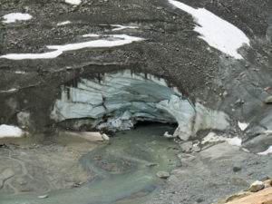 Das Gletschertor mit Schlatenbach