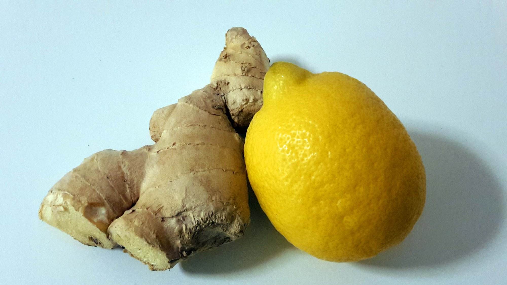 Tee Ingwer Zitrone – Rezept für kalte Tage und beim Fasten - RAEMPEL